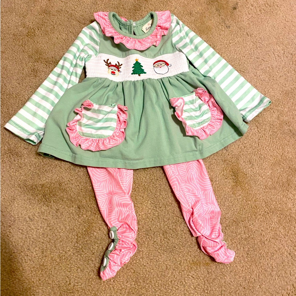 Marie Nicole Christmas Outfit